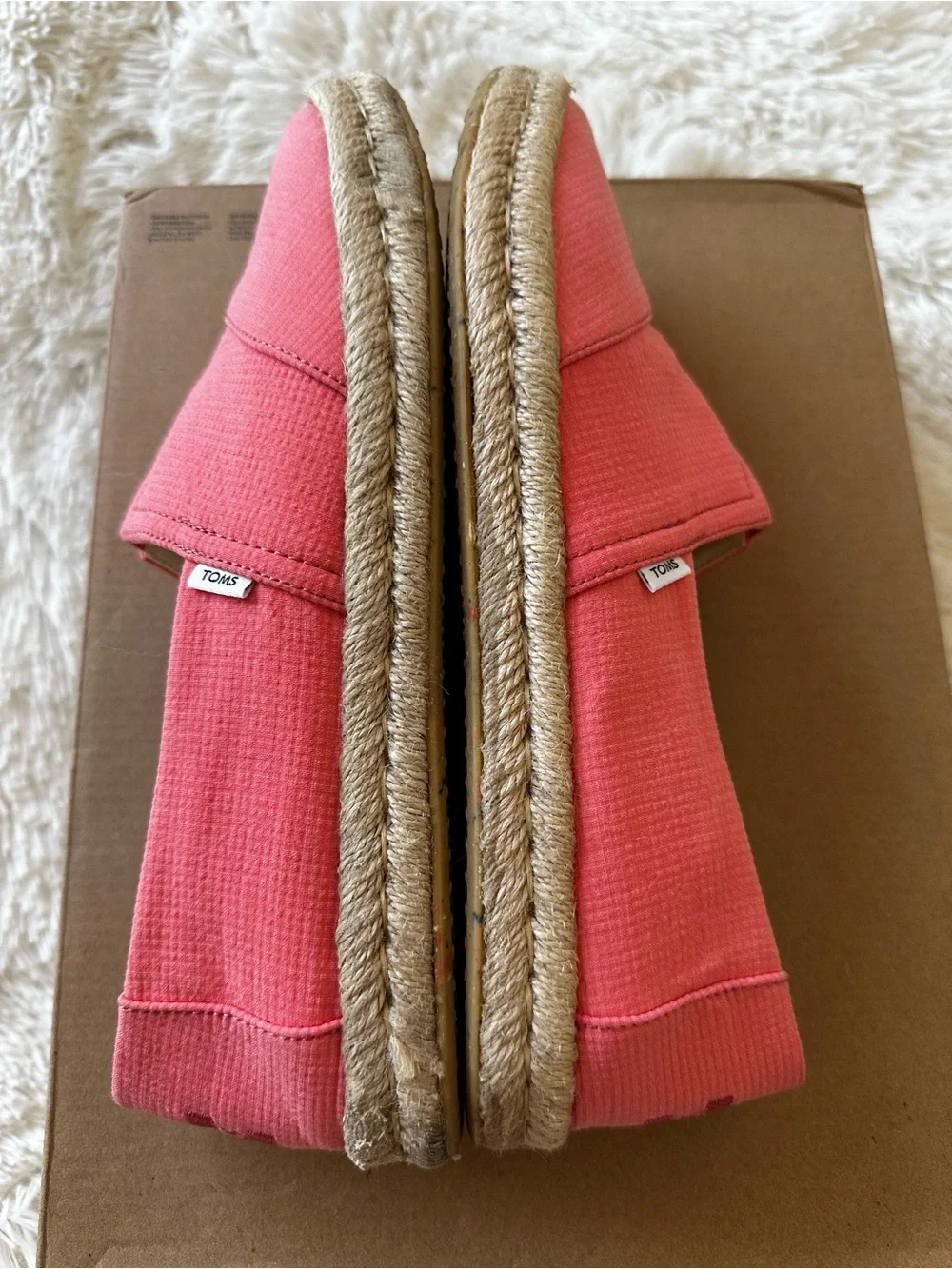 Toms Coral Pink Canvas Espadrille Slip-On Shoes Heritage Boho Beachy Size: 9